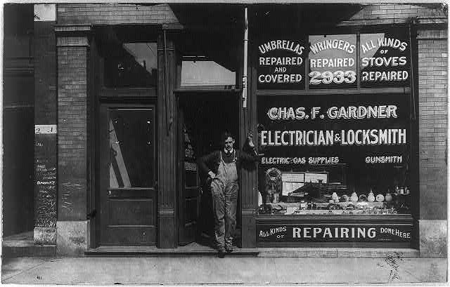 Only African American store of its kind in the U.S., at 2933 State St., Chicago, Ill.: African American Photographs Assembled for 1900 Paris Exposition, Prints &amp; Photographs Division, Library of Congress, LC-USZ62-61736